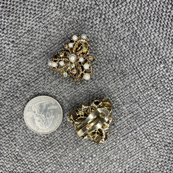 AB Crystal & Faux Pearl Triangular Clip On Earring - Picture 6 of 6